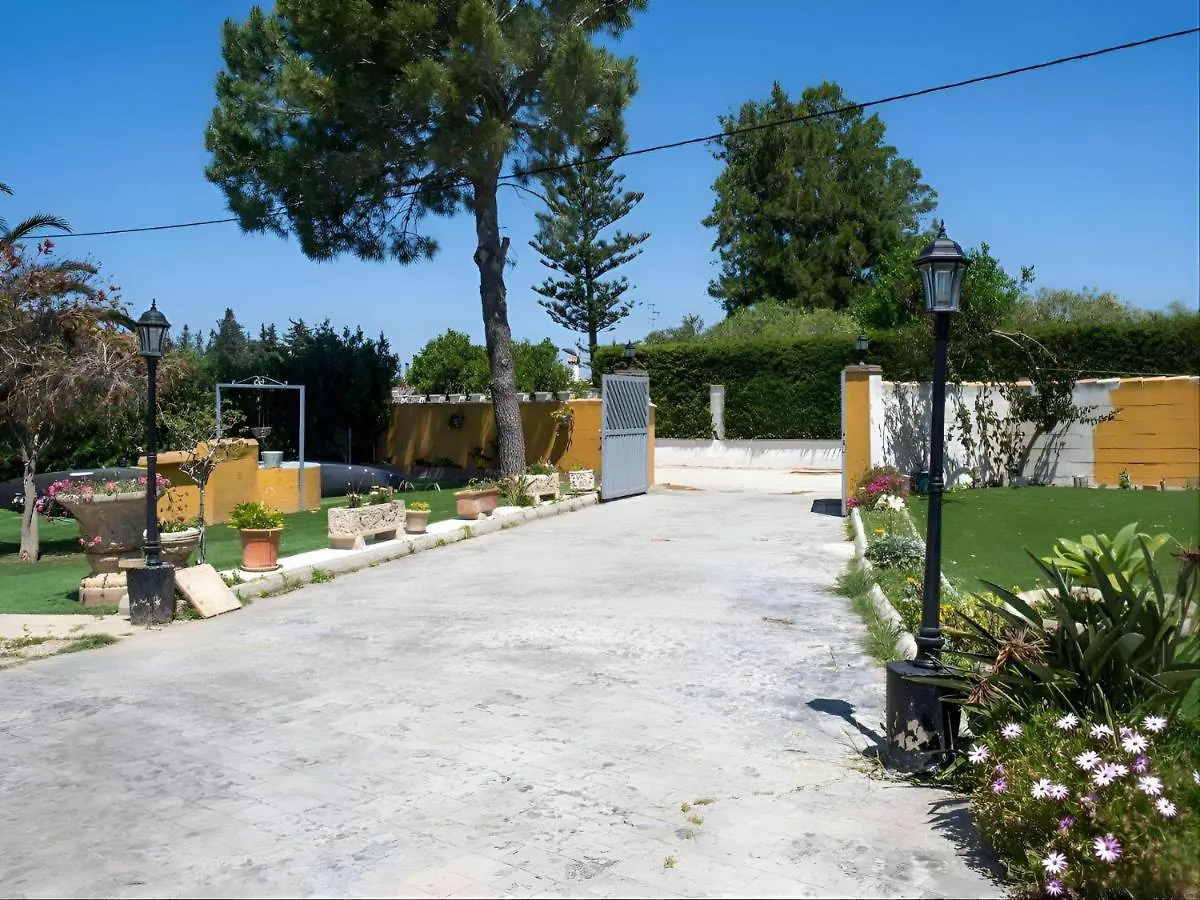Chalet Con Jardin, Barbacoa Y Piscina Privada Chiclana de la Frontera 0*,  Spain
